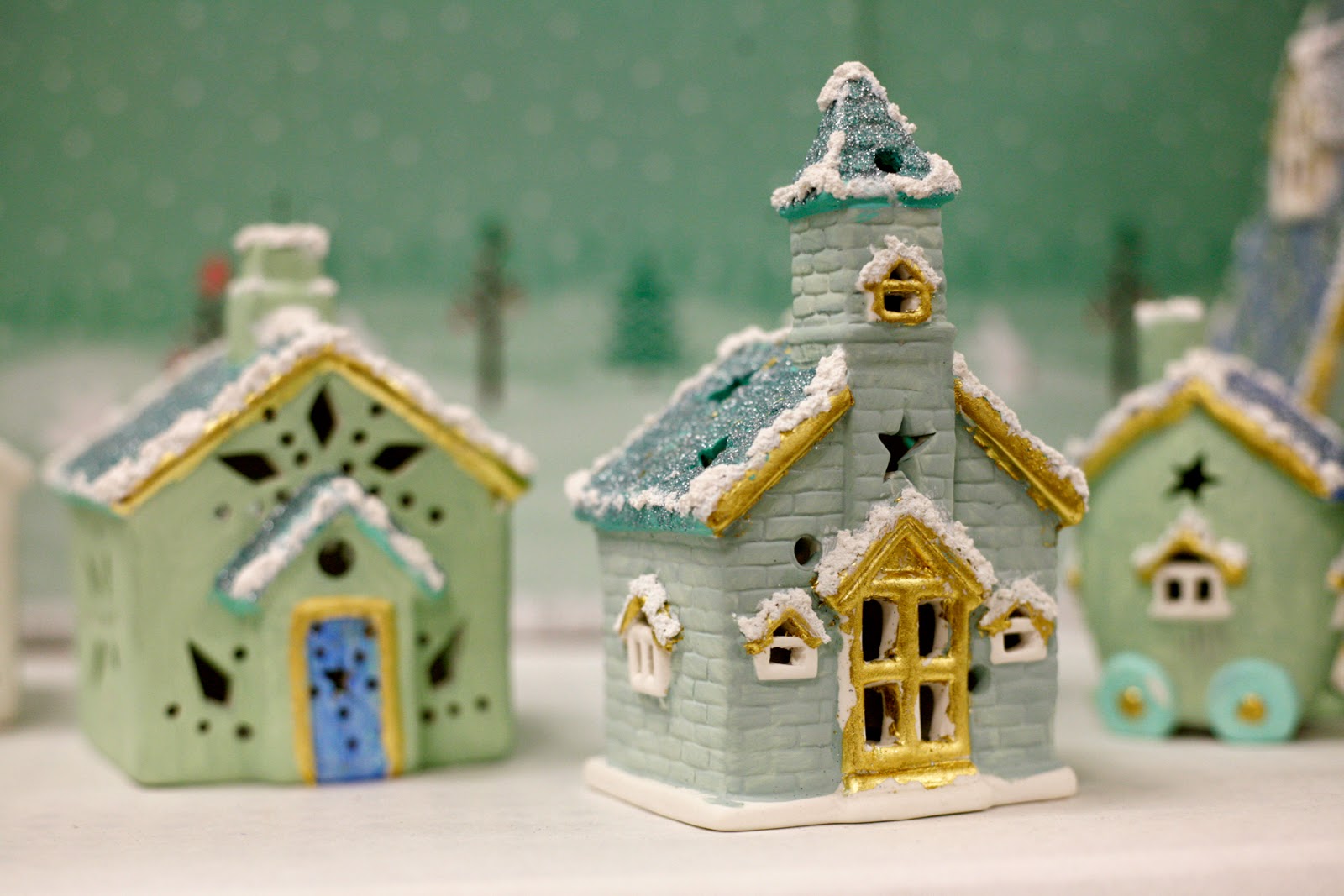Ben Franklin Crafts and Frame Shop: Paint Your Own Christmas Village